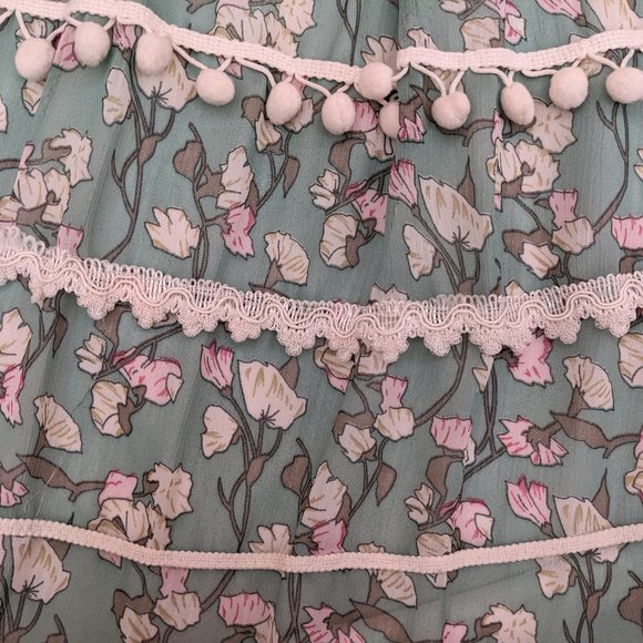 Shabby Chic Yumi Floral and Lace Mini Dress - Picture 5 of 13